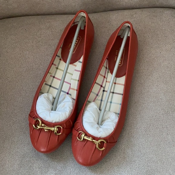 Coach Flats - Picture 13 of 16